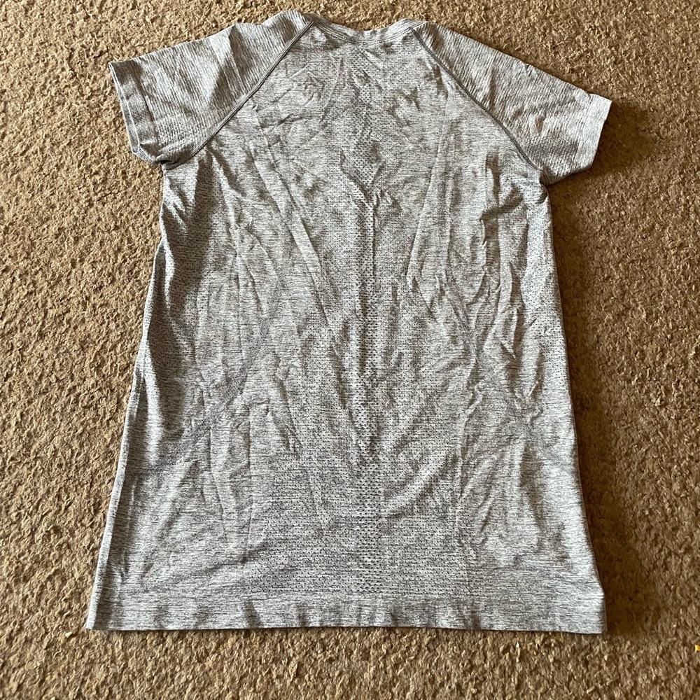 Lululemon running tee